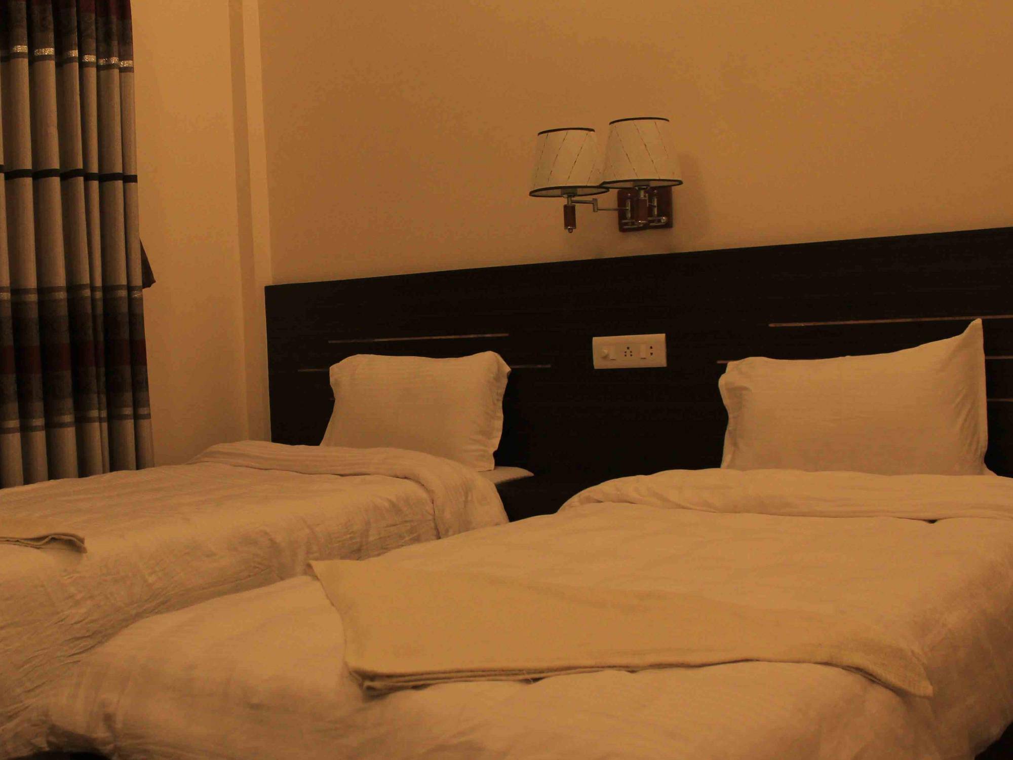 Mirage Inn Rummindei Eksteriør billede