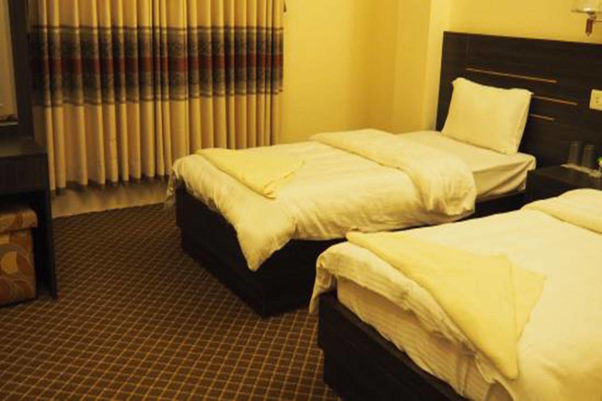 Mirage Inn Rummindei Eksteriør billede