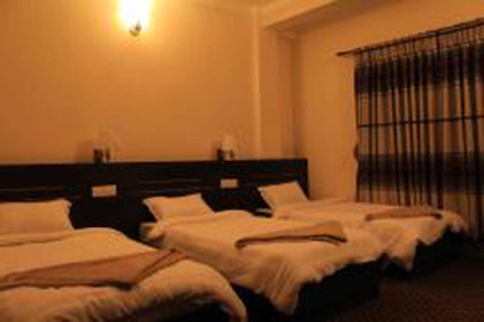 Mirage Inn Rummindei Eksteriør billede